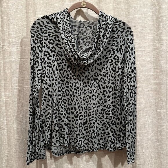 Atticute Lightweight Leopard Patterned Long-Sleeved Hoodie Pullover Top Small - Picture 3 of 9